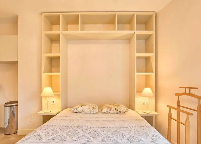 Apartment Lumineux Avec Balcon, A 400 M Des Thermes, Wifi Et Parking Inclus - Fr-1-841-21 *